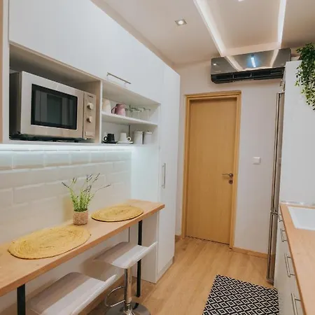 New Cozy By The Sea Apartament *