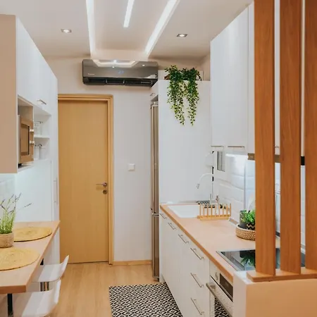 Apartament New Cozy By The Sea